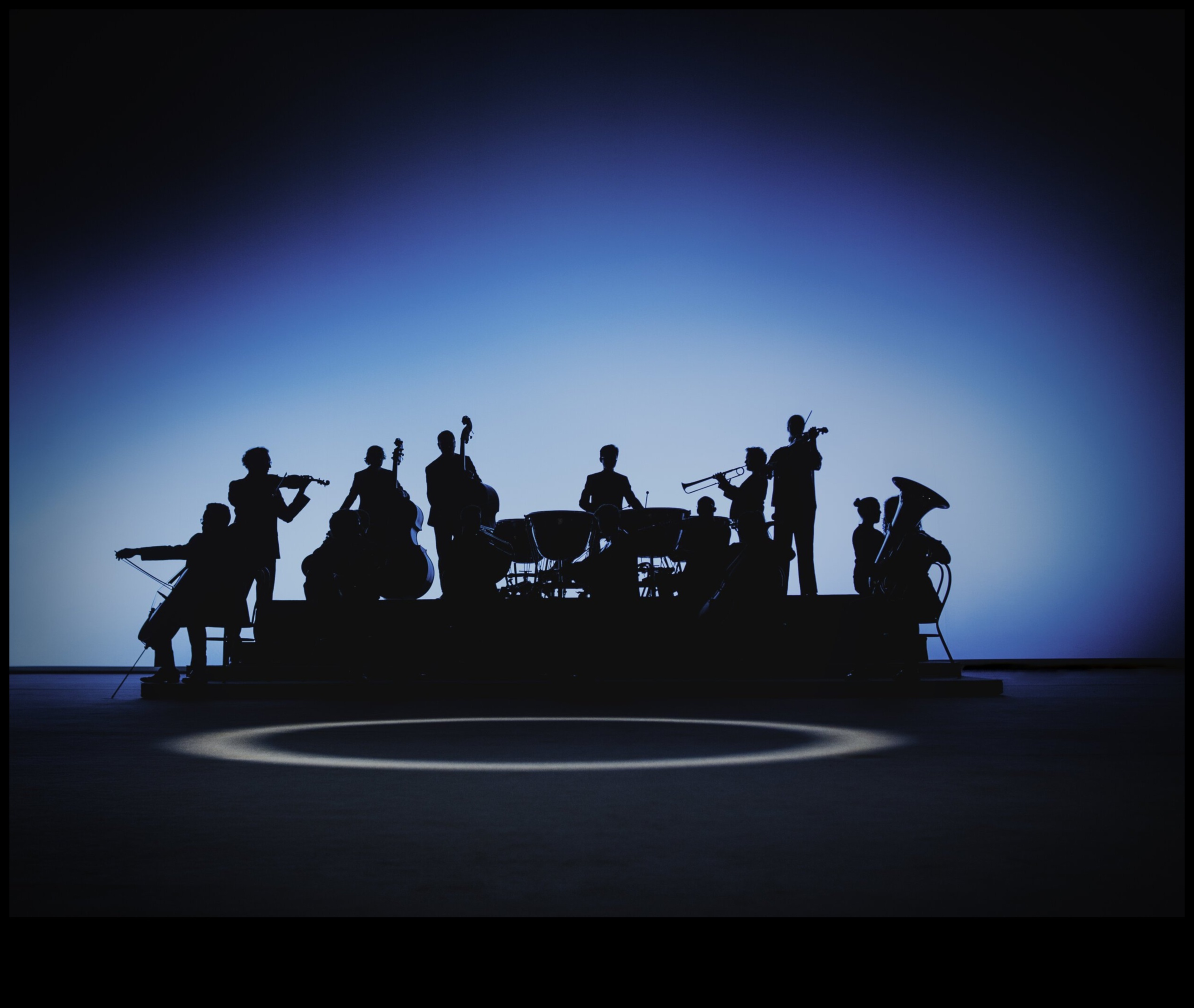 سيمفونية الواقع الافتراضي: تنسيق الرؤية الفنية والدقة التقنية