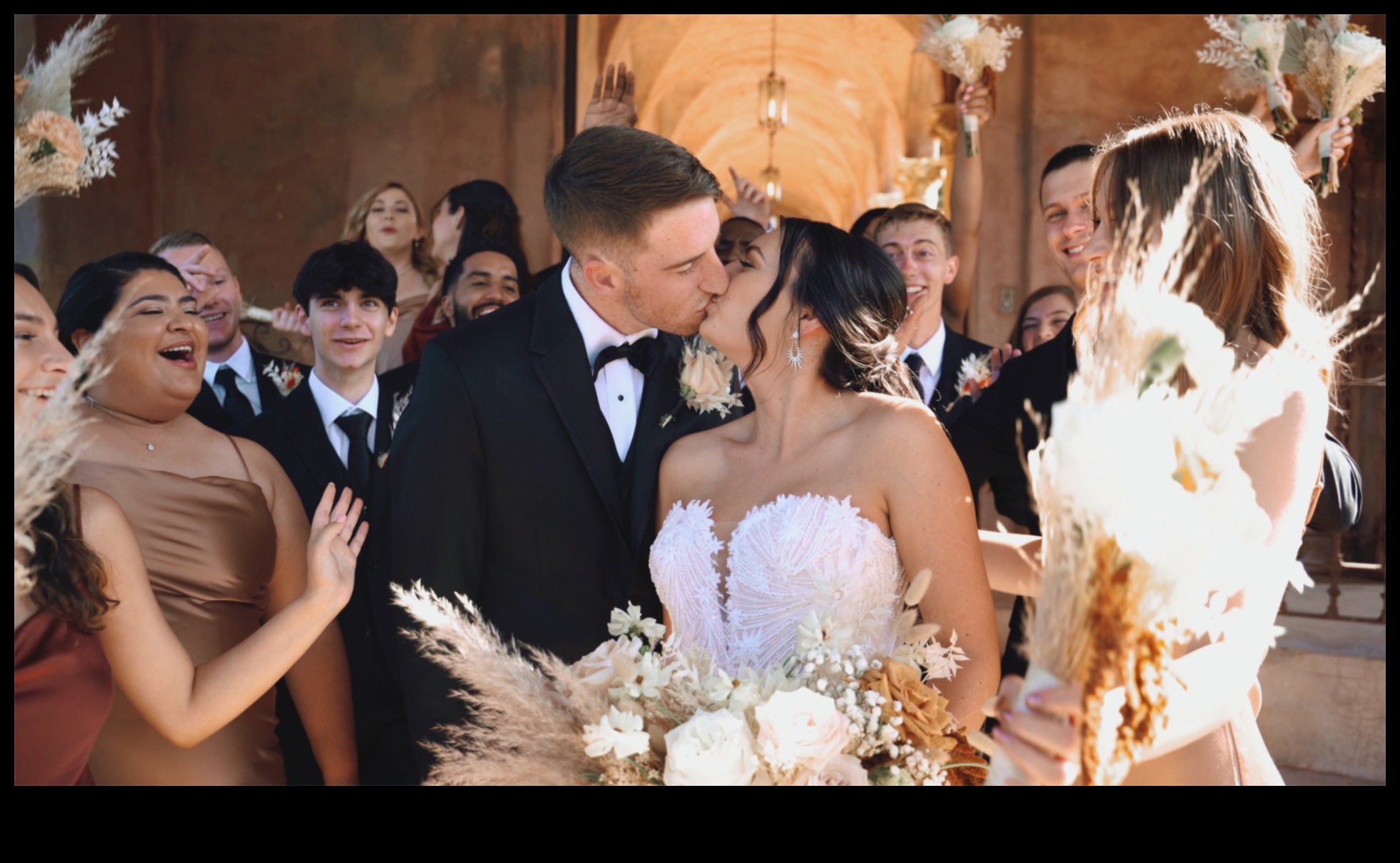 علاقة الحب الأبدي: صياغة حفل زفافك المثالي